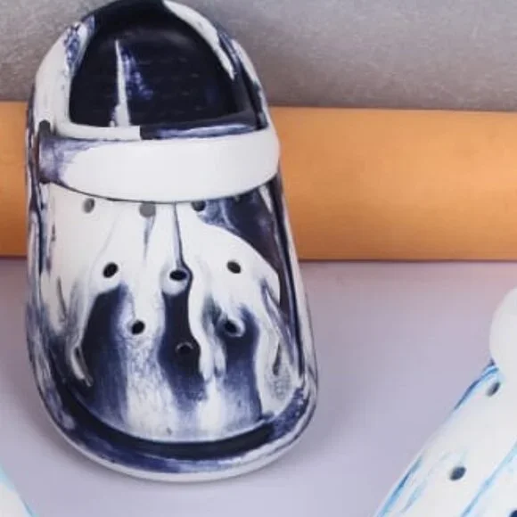 Slingback Clogs Tie-Dye Shoes for Boys in Black/L.Blue/D.Blue/Olive Green/Grey - Picture 4 of 5